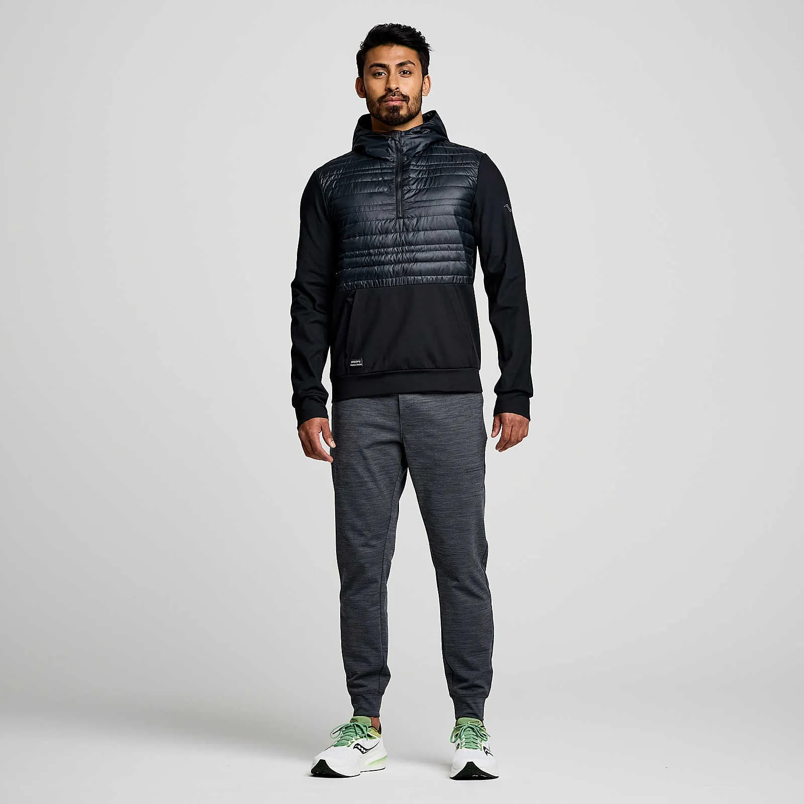 Чоловіче худі Saucony SOLSTICE OYSTERPUFF HOODY Чоловіче худі Saucony SOLSTICE OYSTERPUFF HOODY