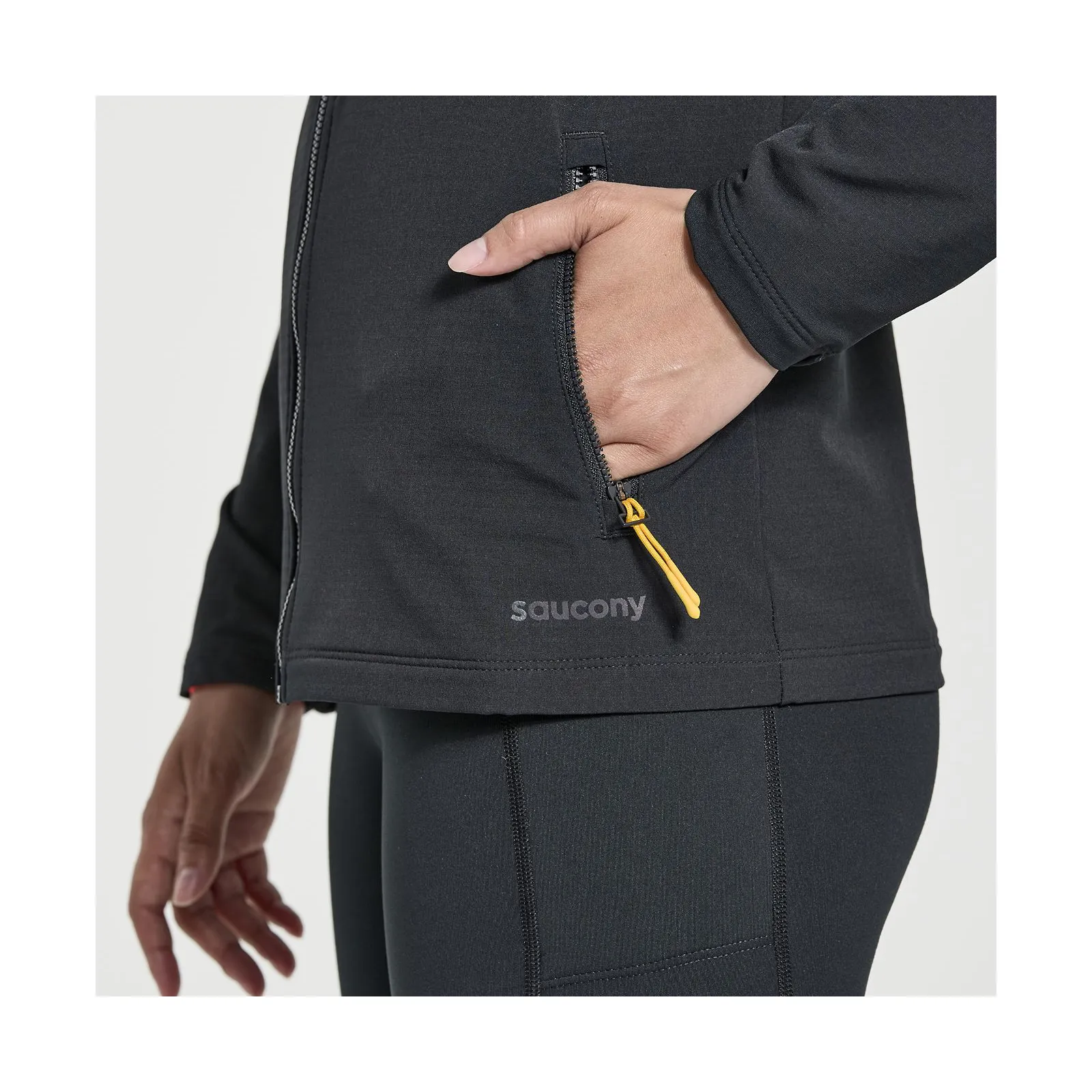 Жіноча вітрівка Saucony Bluster Jacket Жіноча вітрівка Saucony Bluster Jacket