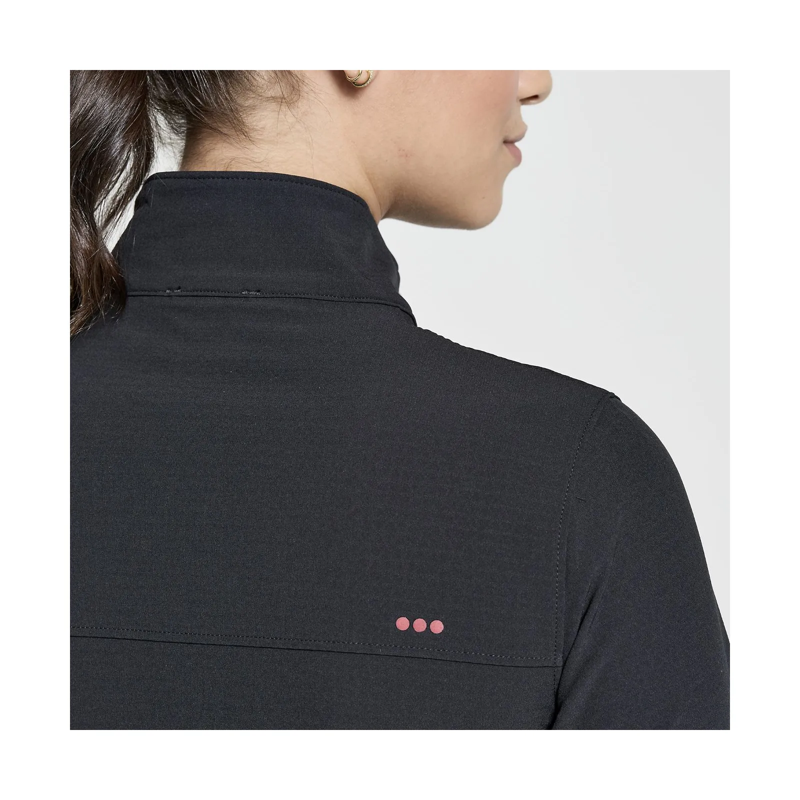 Жіноча вітрівка Saucony Bluster Jacket Жіноча вітрівка Saucony Bluster Jacket