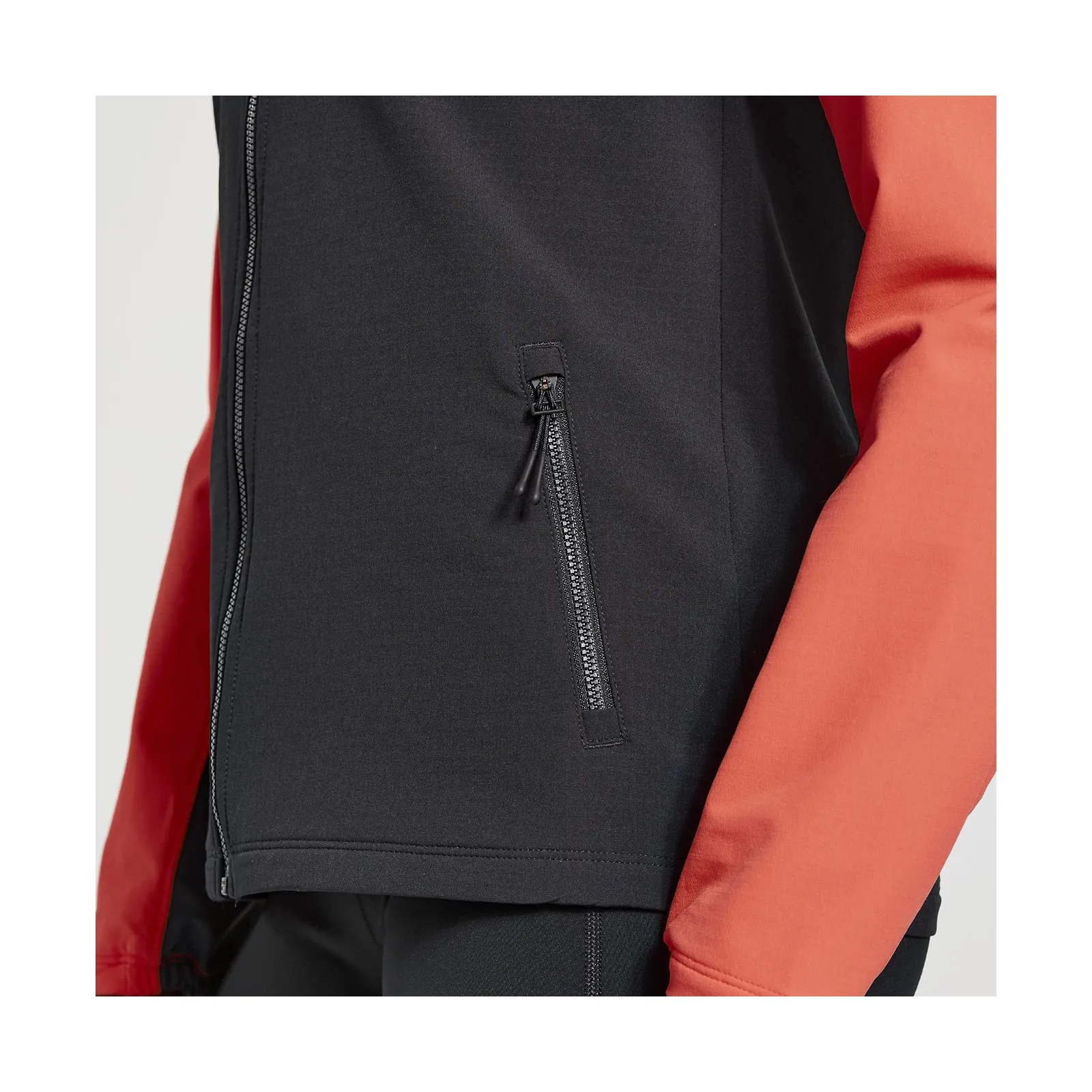 Жіноча вітрівка Saucony Bluster Jacket Жіноча вітрівка Saucony Bluster Jacket