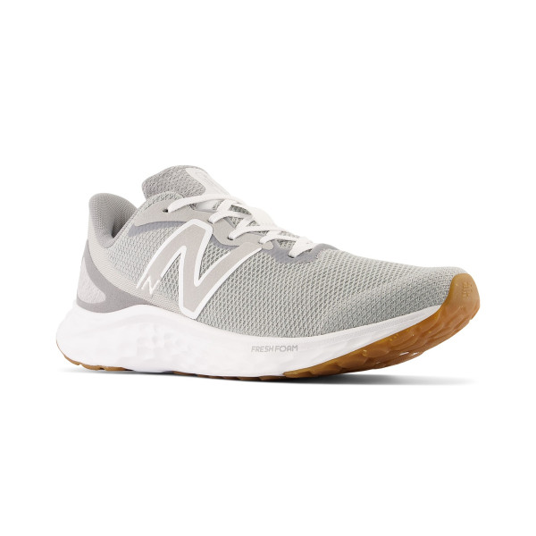 Чоловічі бігові кросівки New Balance ARIS. НІ V4