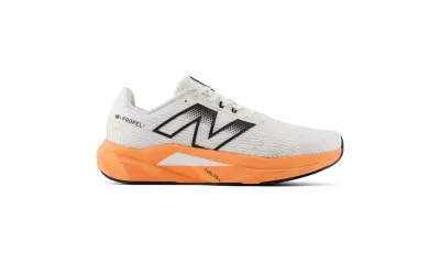 Чоловічі кросівки New Balance FUELCELL PROPEL V5