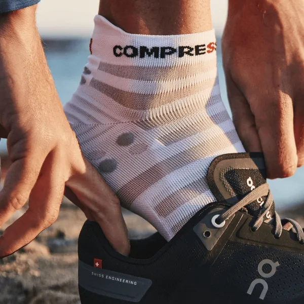 Шкарпетки Compressport PRO RACING SOCKS V4.0 ULTRALIGHT LOGO SOCKS